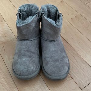 UGG Youth US Size 1 Ankle Boots